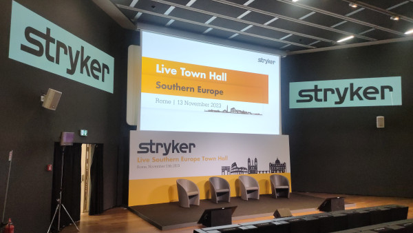 Live Southern Europe Town Hal per Stryker al MAXXI